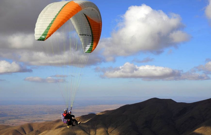 J’organise des vols en parapente à Marrakech